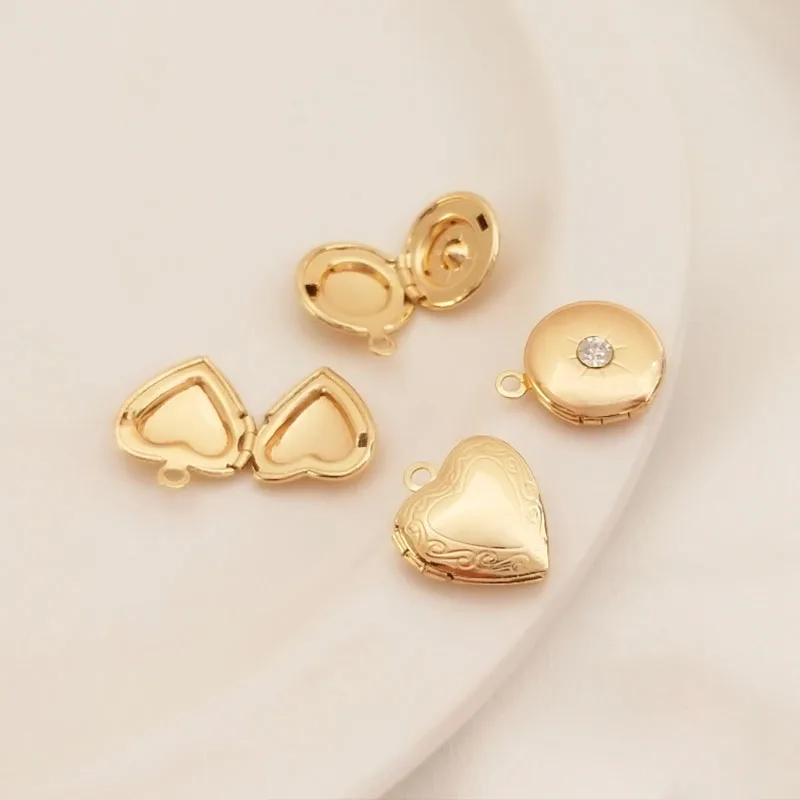 

1Pcs Sweet Peach Heart Love Chain Necklace for Woman Hollow Engraved Opening and Closing Heart Shaped Photo Box Pendant Necklace