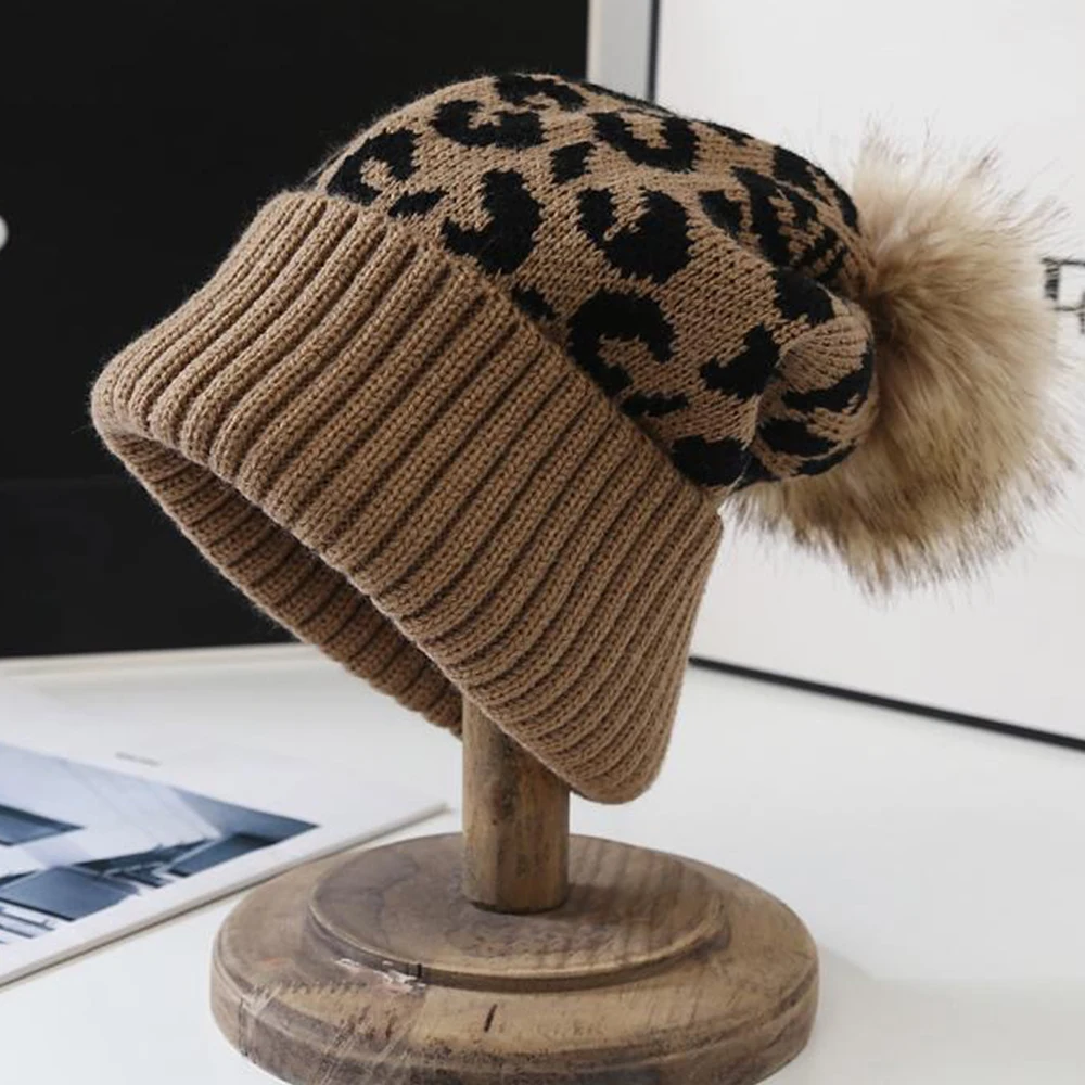 Шапка-бини с помпонами и принтом леопарда цвет в ассортименте