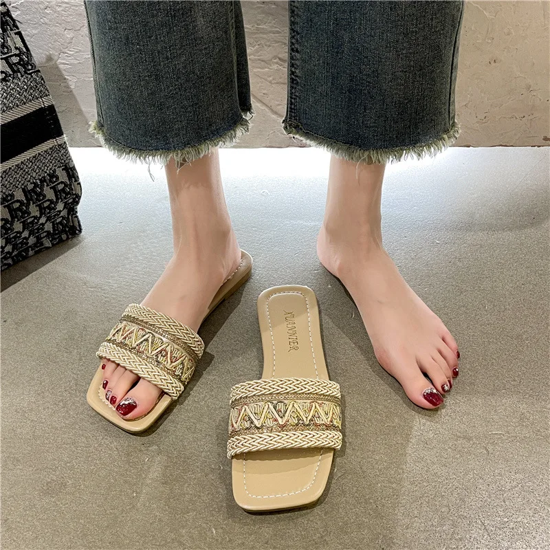 Hot Selling Plus Size 43 New Fashion Ladies Slides Slippers Flat Outdoor Shoes