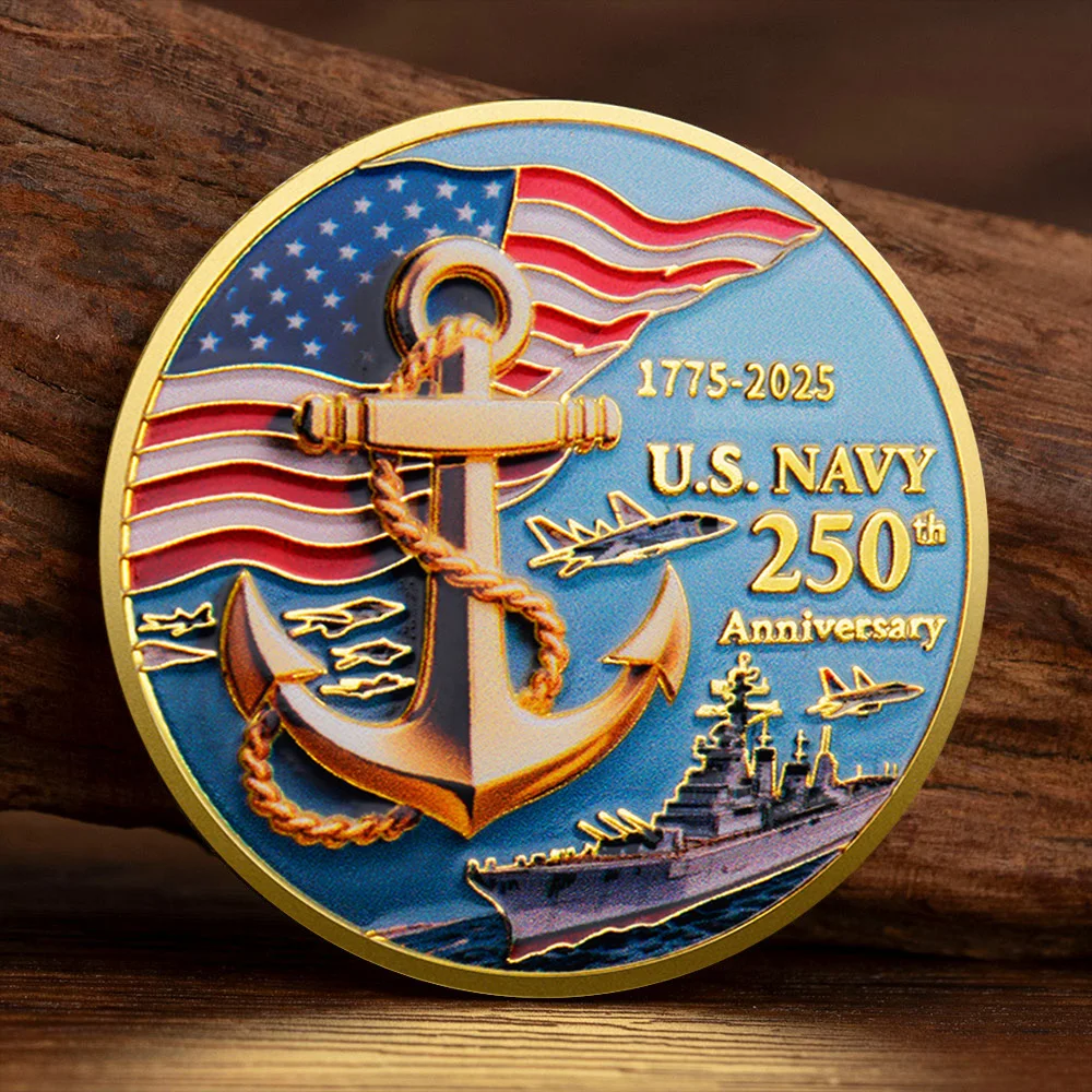 

Коллекционная позолоченная монета ВМС США 250-летия