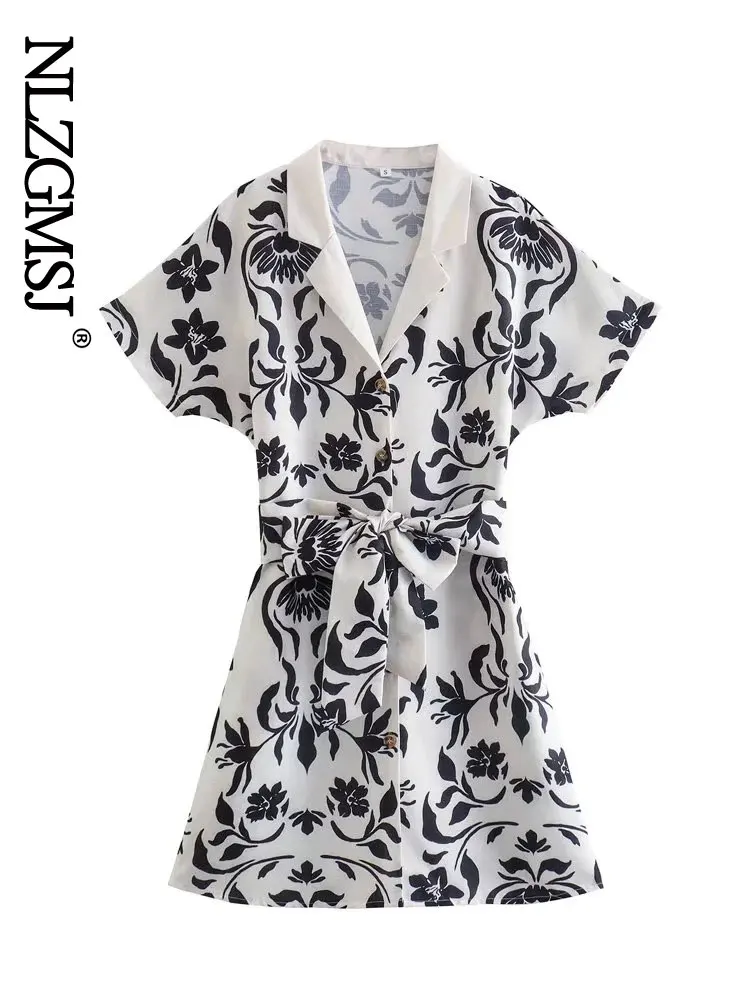 

Платье женское белое мини с принтом, коротким рукавом и поясом