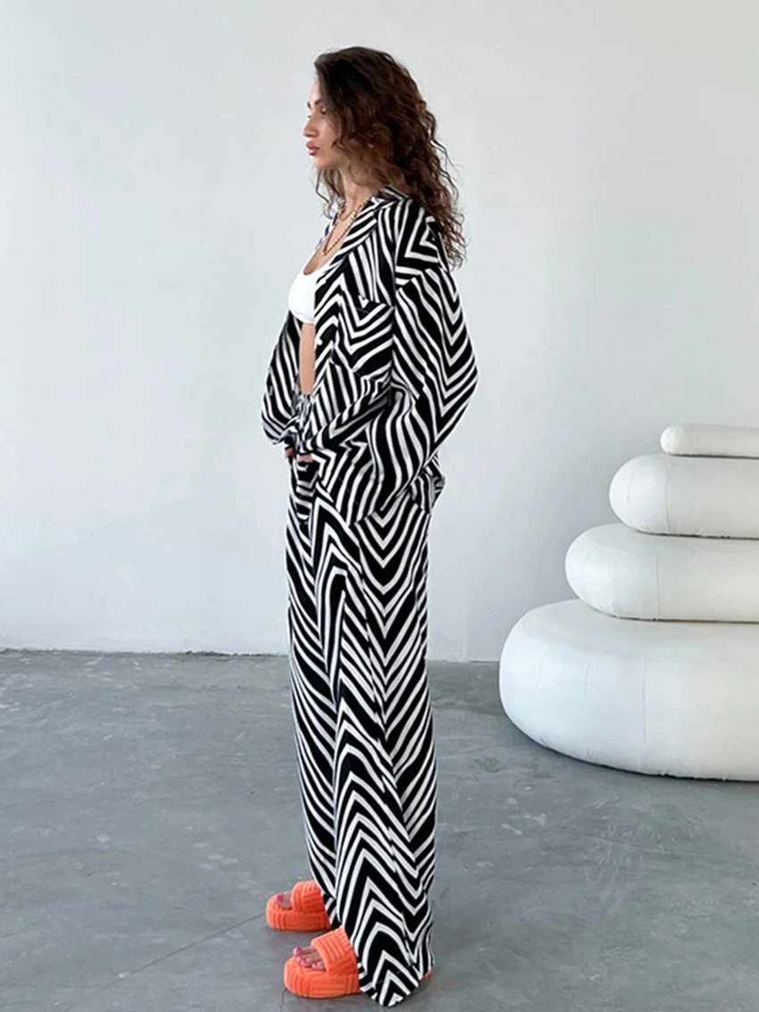 Marthaqiqi Zebra Striped Women'S Pajamas Loose Long Sleeve Sleepwear Turn-Down Collar Nightie Elastic Waist Pants Nightwear Set