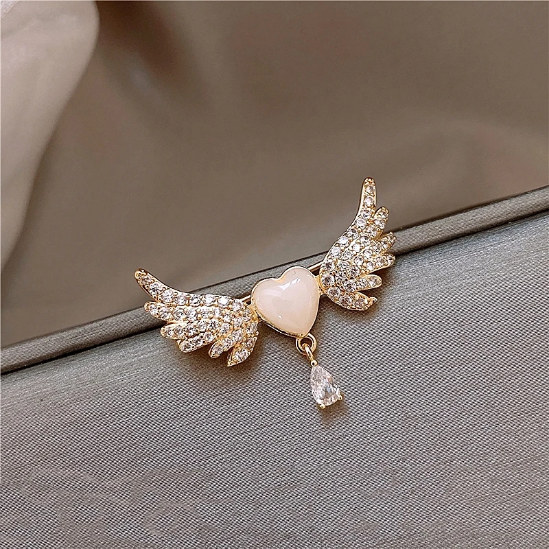 

Модное Элегантное женское пальто с искусственными крыльями в форме сердца