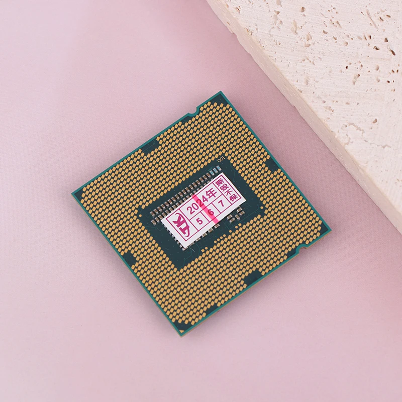 Новый оригинальный процессор Интегрированный Дисплей Настольный I3 2100 2120 2130 3220 3240