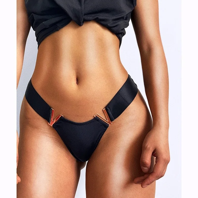 

Fashion Sexy V-Shaped Metal Decoration Underwear Sports Hip Lifting Low Waist High Fork Half Sheath Briefs Panties Women Sexy