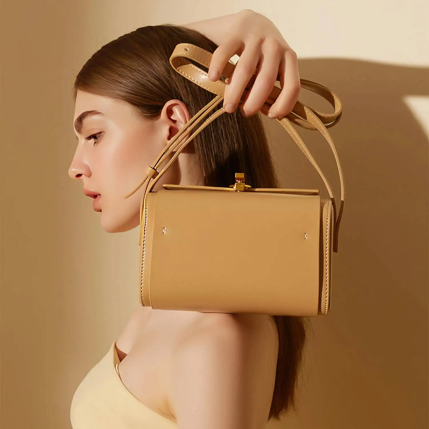 2023 Women's Summer Handbag - New Arrival Vintage Cow Leather Box Bag with Unique Design for Daily Life and Work CB7-12900