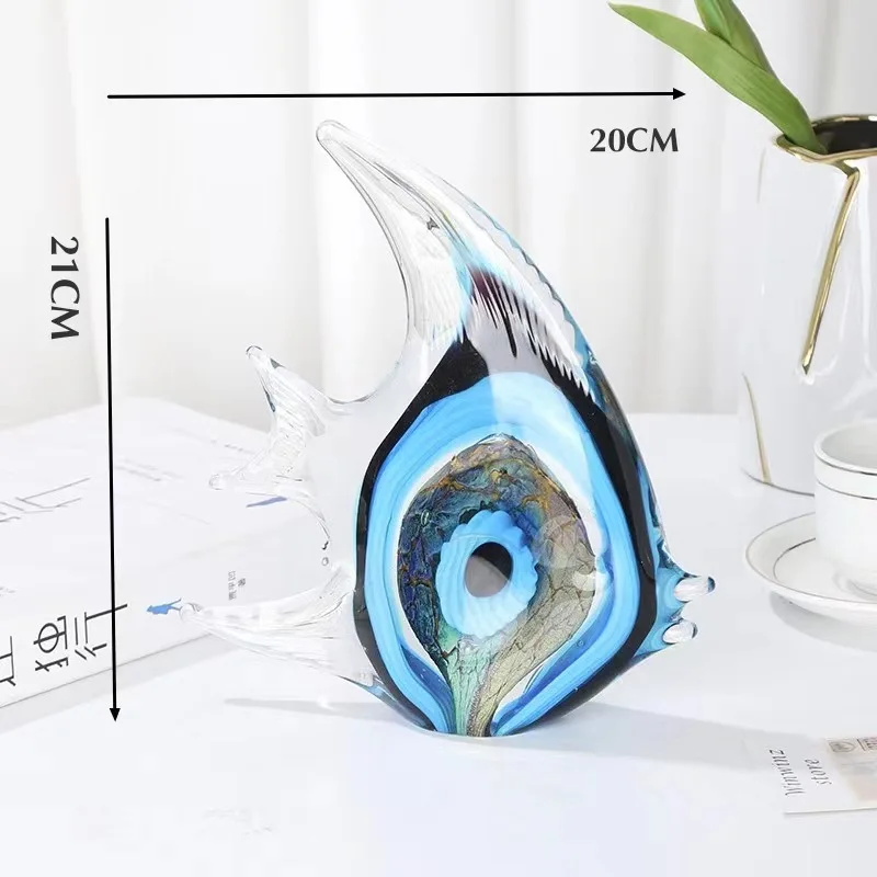 

Стеклянная скульптура рыбы