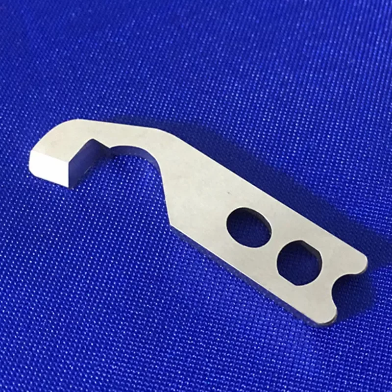 

MACHINE UPPER BLADE, KNIFE WILL FIT JANOME 104D, 134D, 203 GENERIC PART 784045008 AA7104