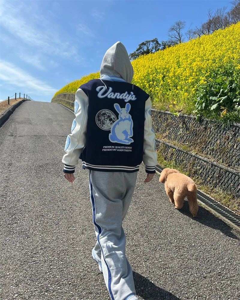 Винтажная бейсбольная куртка Vandythepink с вышивкой