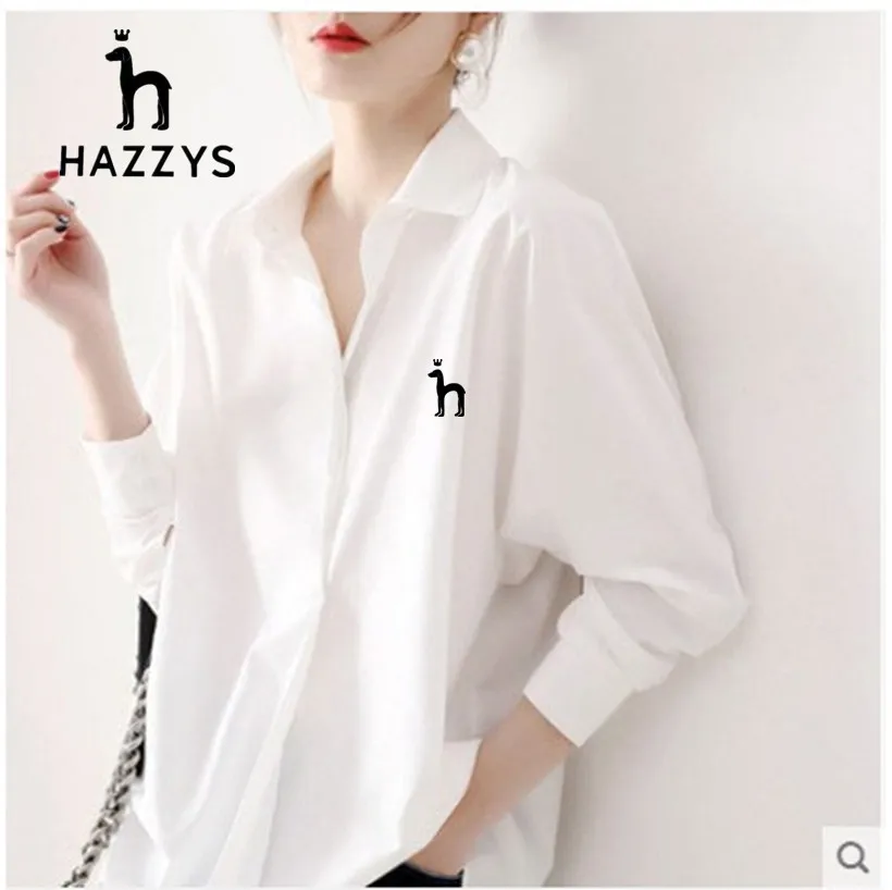 

Logo White Shirt Women 2023 HAZZYS Spring Summer Loose Design Sense Small Women Shirt Retro Hong Kong Style Tees Top