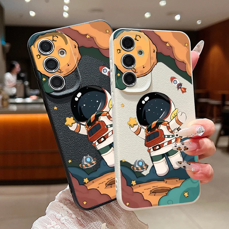 Фото Мягкий чехол с изображением мультяшного космонавта для Samsung Galaxy S26 FE S25 S24 S23 S22 Ultra A57 A37 A18 A56 A36 A26 A55 A16 A15 A54. №3