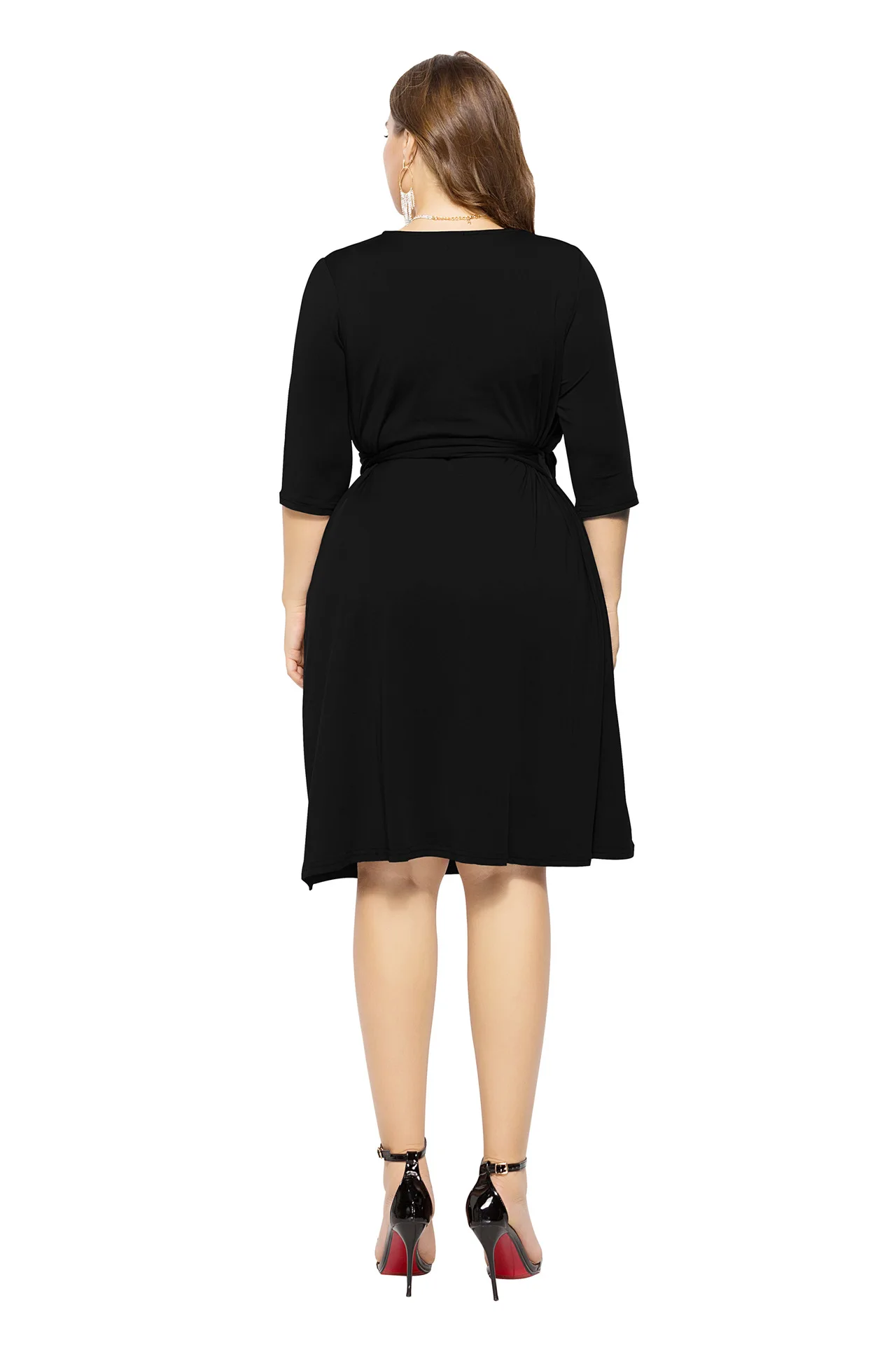 Рисунок 5 - Женское платье с коротким рукавом