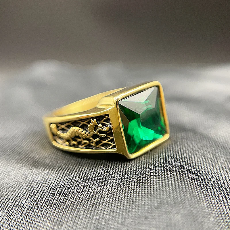 Мужское позолоченное кольцо с драгоценным камнем из нержавеющей стали