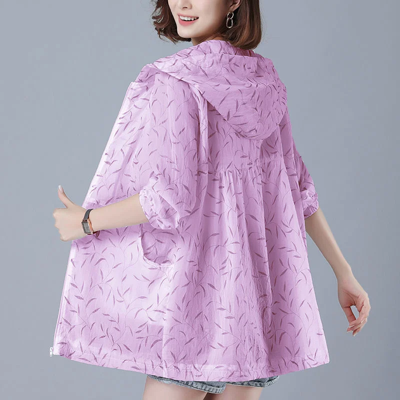 

Женская Солнцезащитная одежда средней длины, новая летняя модная свободная тонкая дышащая повседневная куртка с капюшоном и защитой от ультрафиолета в Корейском стиле