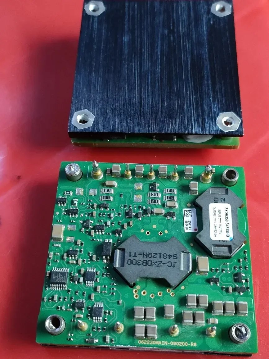 ZTE Half Brick Zxdh350s4828hb V 2 Вход: 36-60 В Выход: 28 В/12. 5а 350Вт