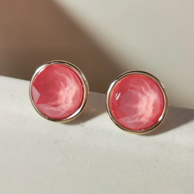 

Женские серьги-гвоздики с австрийским кристаллом