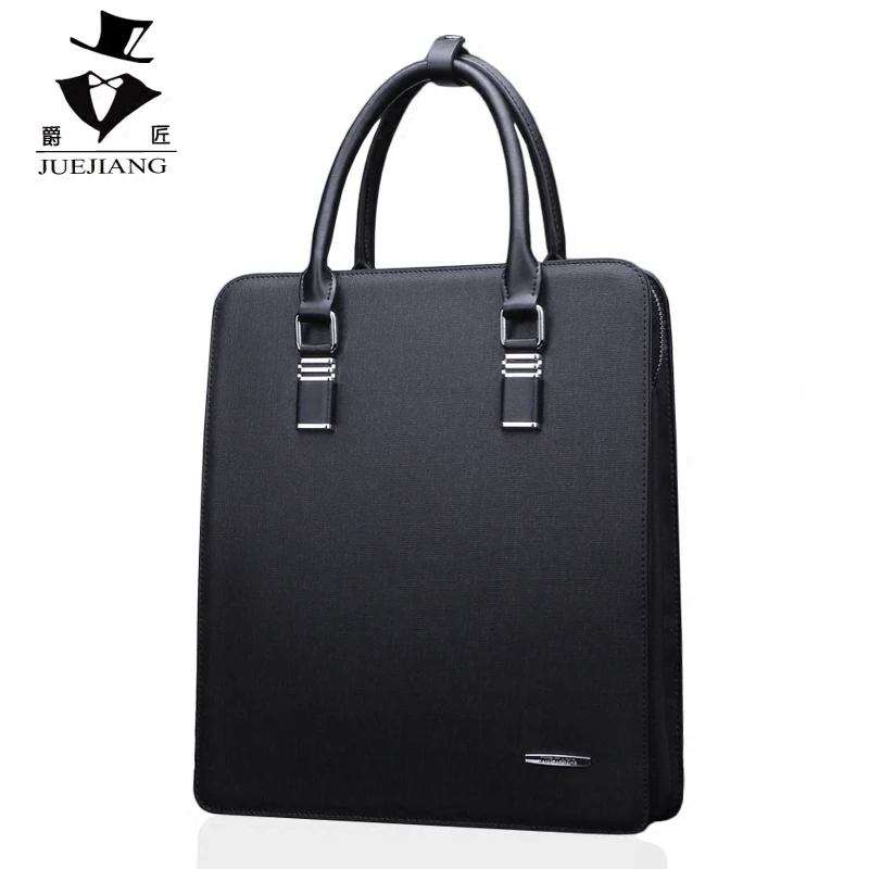 Рисунок 2 - Маленькая сумка с замком паролем