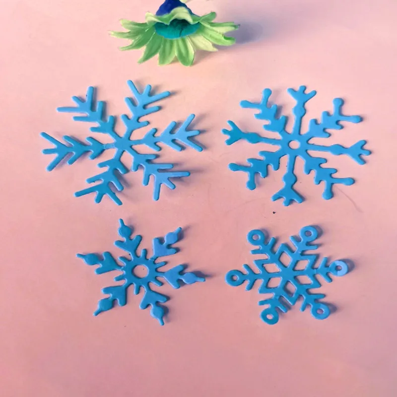 

Four snowflakes Metal Cutting Die DIY scrapbook photo album metal cutting die paper card decorative crafts embossing die cutting
