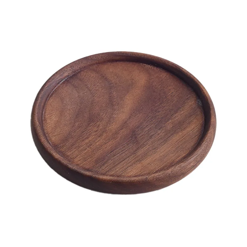 Круглая подставка из орехового дерева