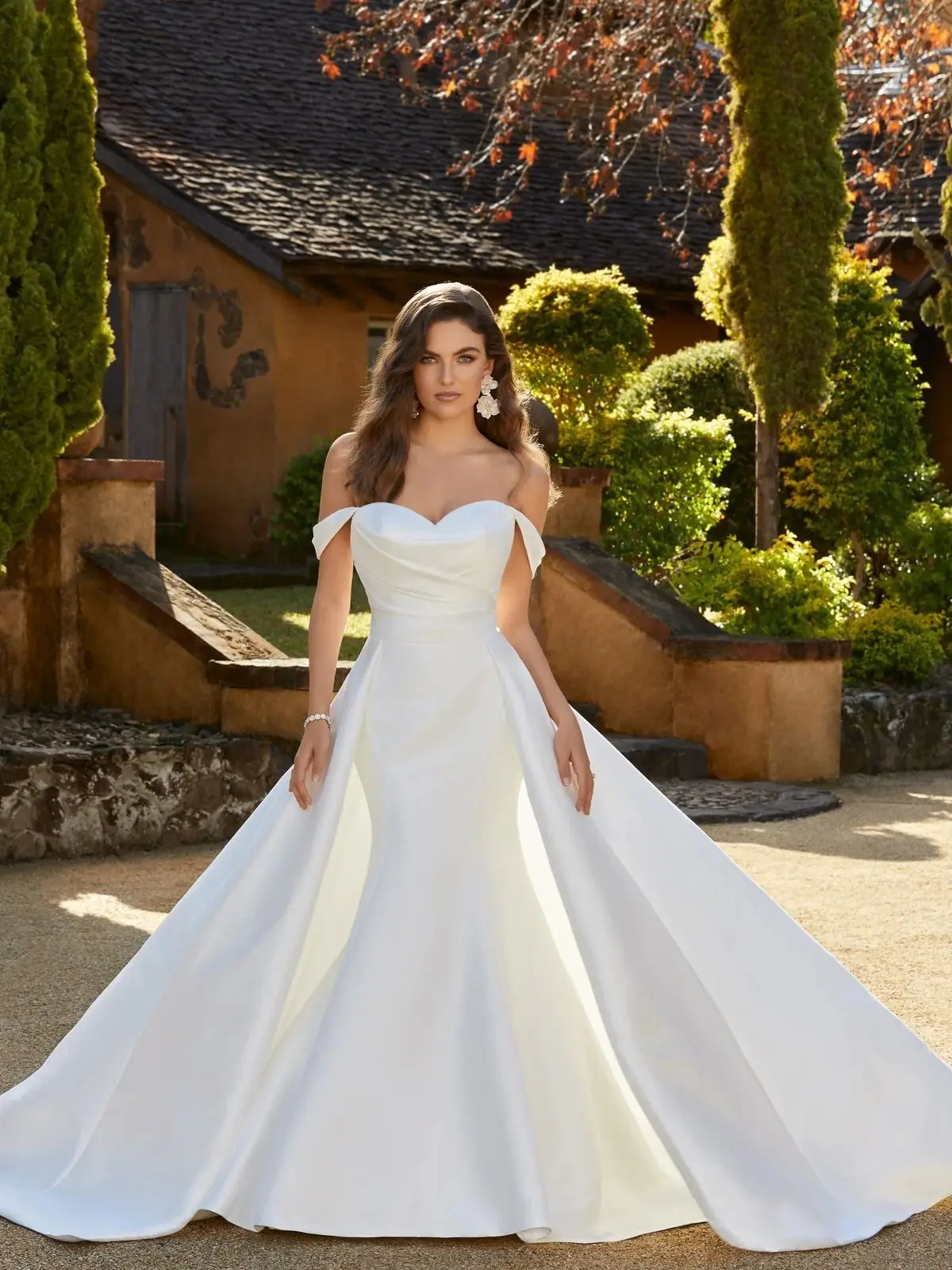 

Женское атласное свадебное платье, элегантное платье макси с открытыми плечами и шлейфом с открытой спиной