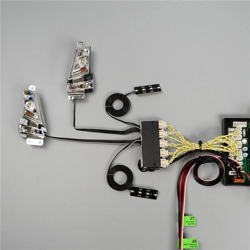 Модель автомобиля масштаб 1:14 4 в 1