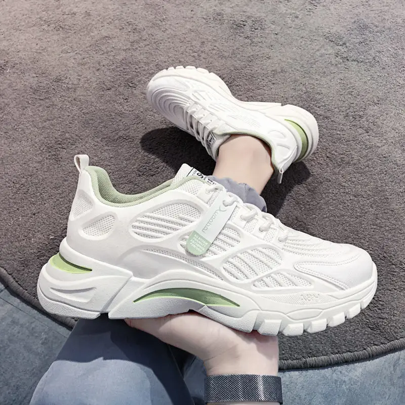 

Мужские кроссовки из дышащего сетчатого материала, на плоской подошве