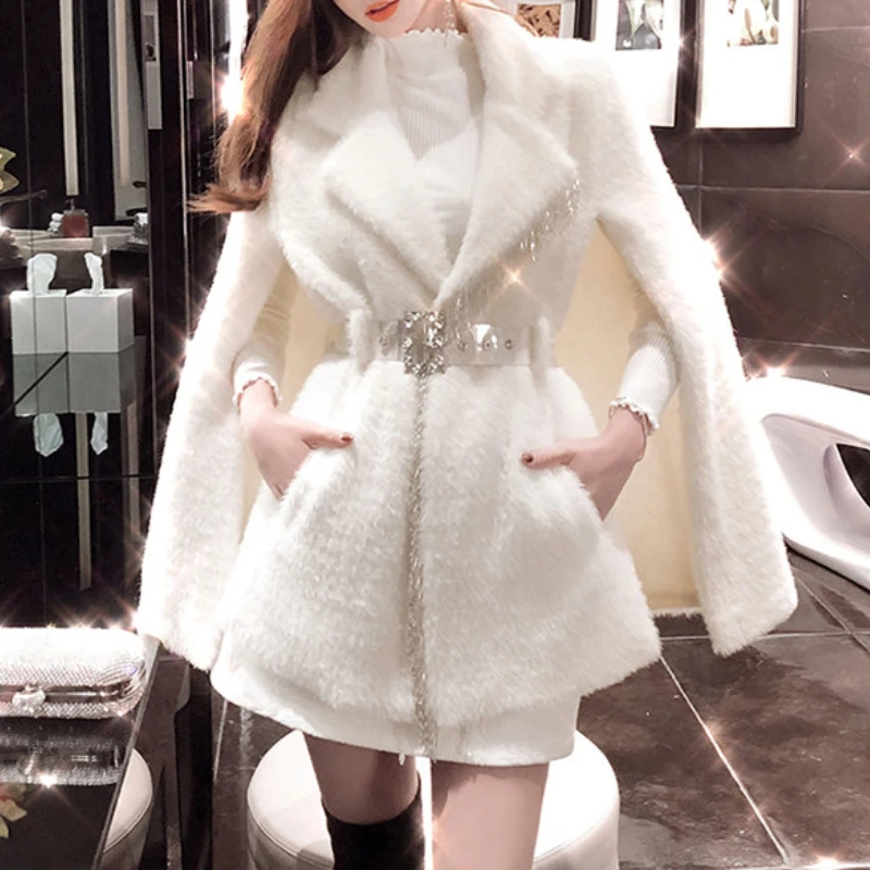 Women's 2021 New Autumn and Winter Ladies Temperament White Fashion Trend Women's Warm Long-sleeved Cloak Elegant Fur Coat Women