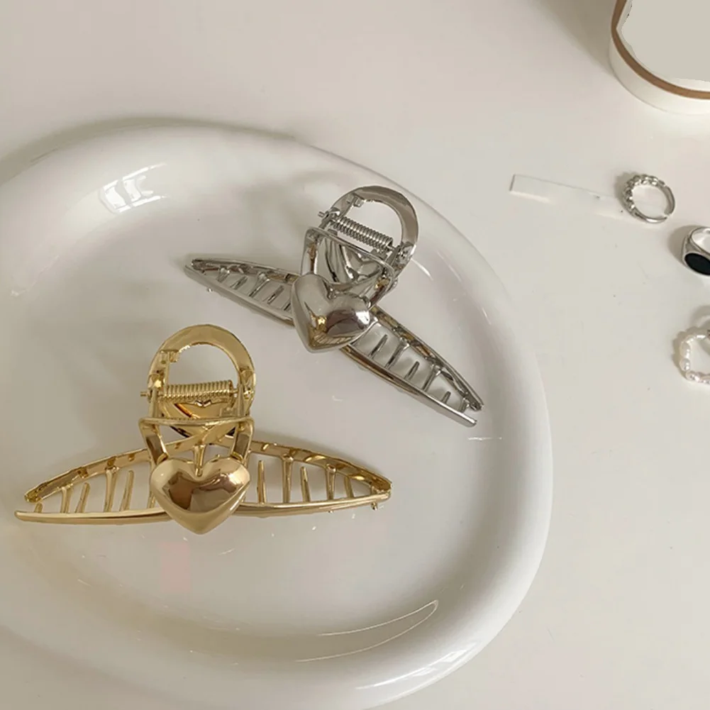 

Simple Gold Silver Color Metal Hair Claw for Women Girls Fashion Heart Shape Barrette Hairgrip Hair Accessories Headwear