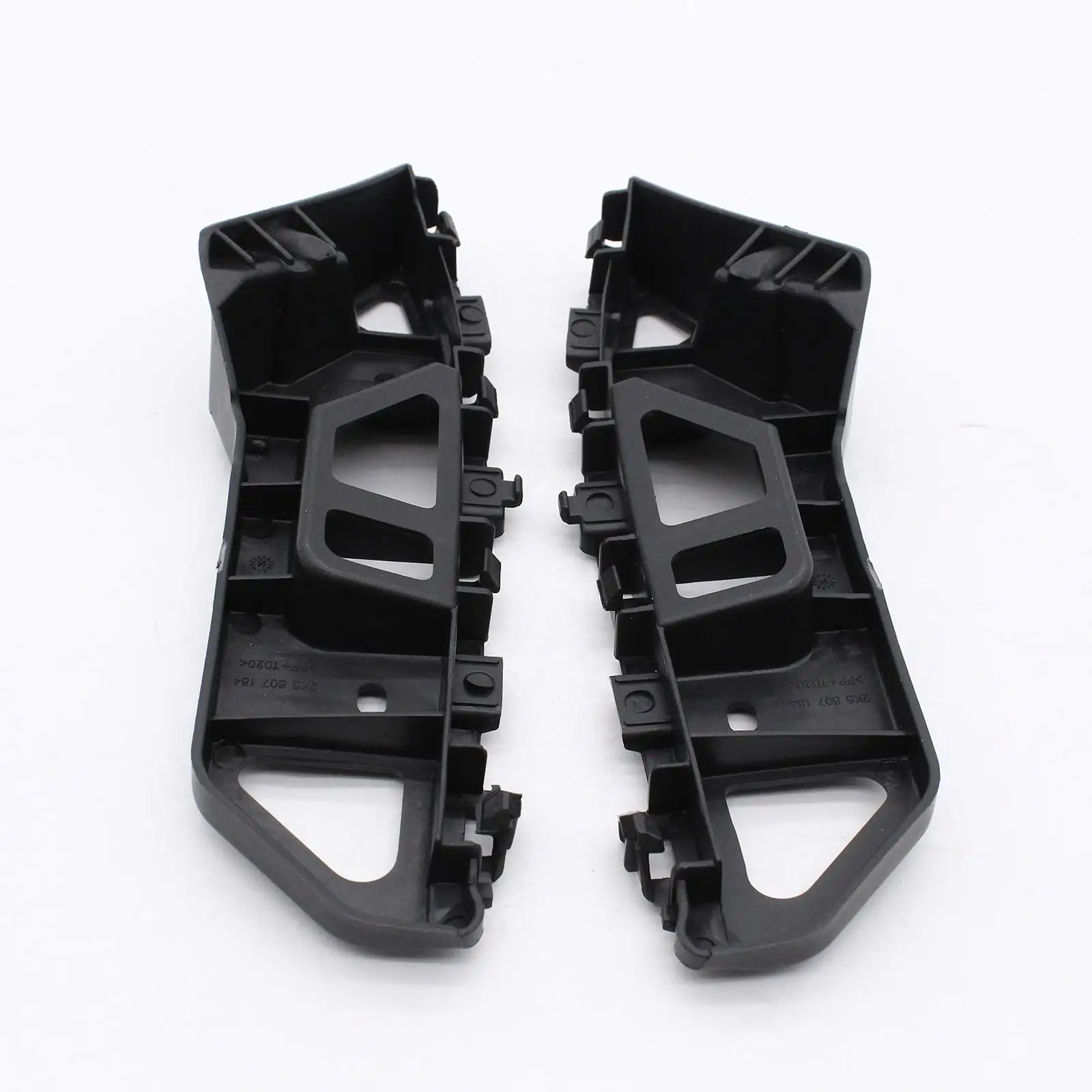 Передний кронштейн направляющий держатель крыла со стороны водителя и пассажира