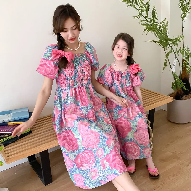 

2023 Summer Mother and Daughter Matching Smock Dress Mom Baby Girls Same Smocked Dresses with Floral Print Women Boutique Frock