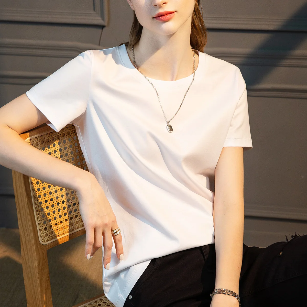 

2022 NEW FASHION WOMEN Summer round neck solid color casual short-sleeved women's top