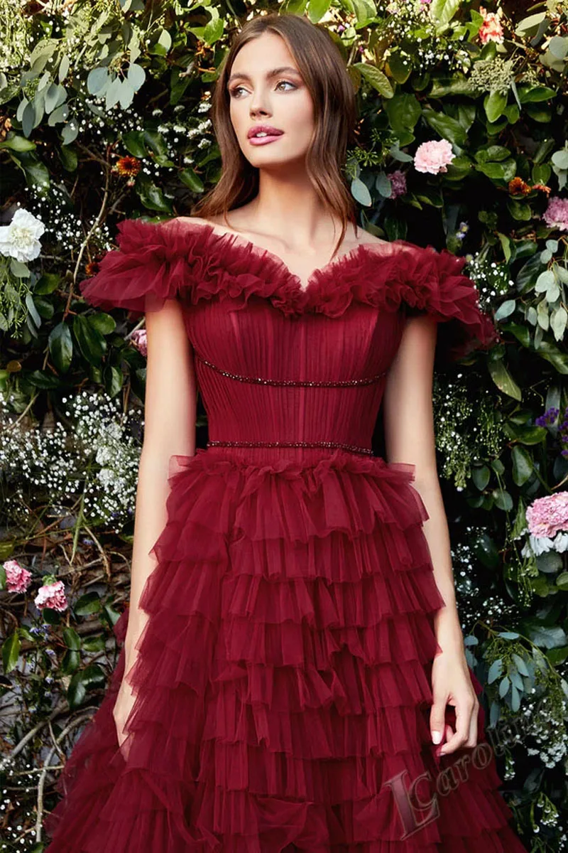 Рисунок 2 - Женское вечернее платье с открытыми плечами