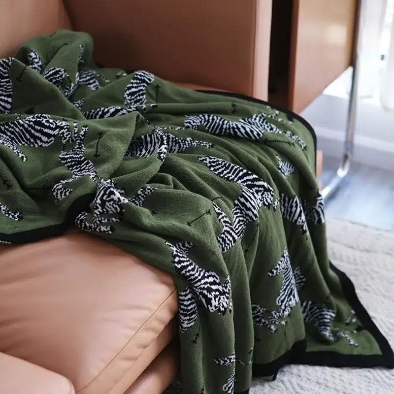 

Thick Knitted Casual Sofa Decoration Blanket