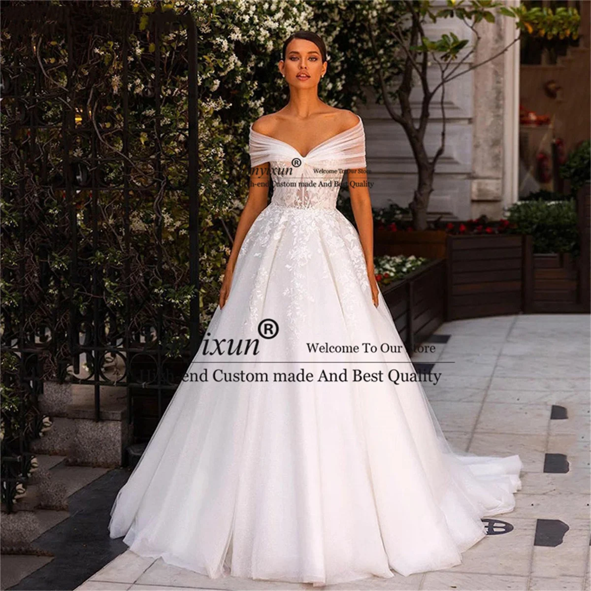 

Женское фатиновое свадебное платье It's yiiya, белое платье с открытыми плечами и шлейфом на лето 2019