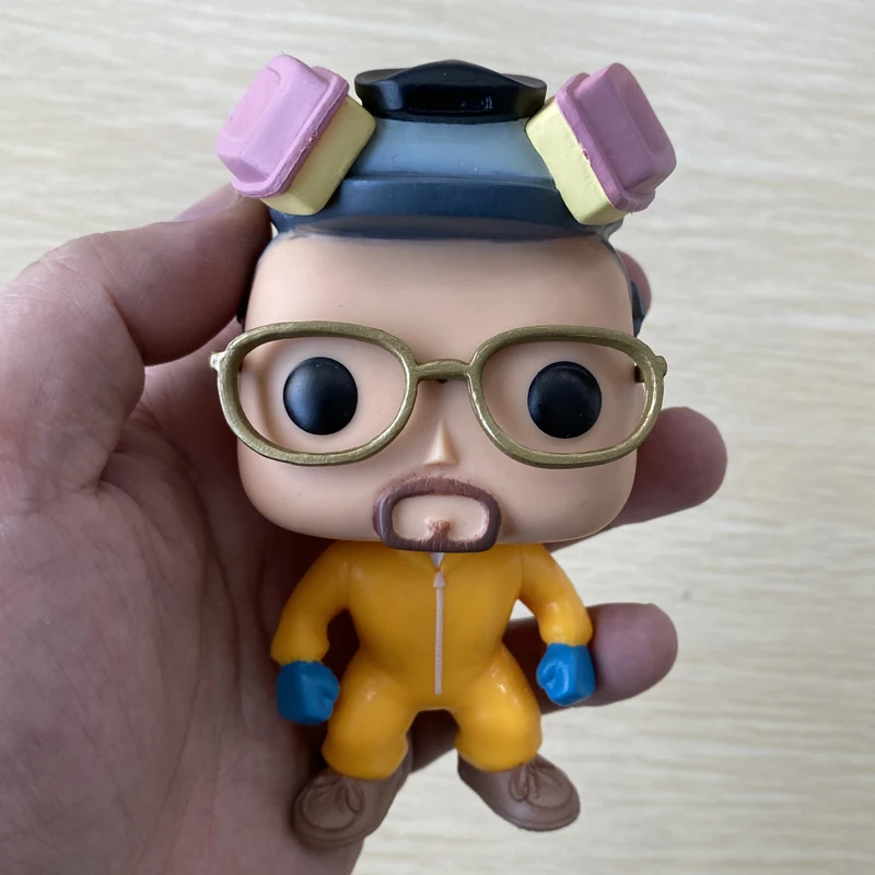 

Breadking Bad Action Figure Walter White Heisenberg Saul Goodman Toys