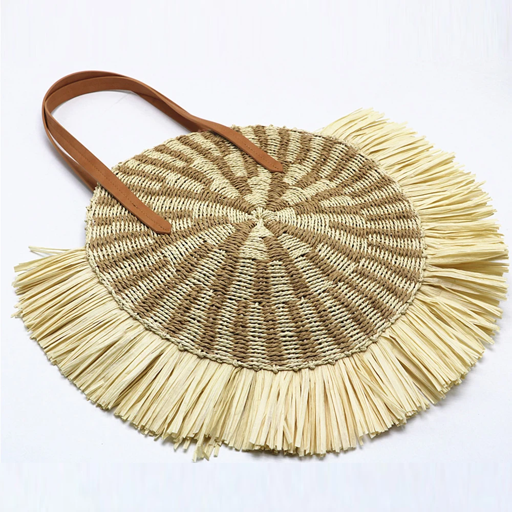 Handbags Boho Designer Rattan Beach Bags for Women Summer Tassel Round Straw Bag Shoulder Bag Bohomian Luxury Brands Big Tote