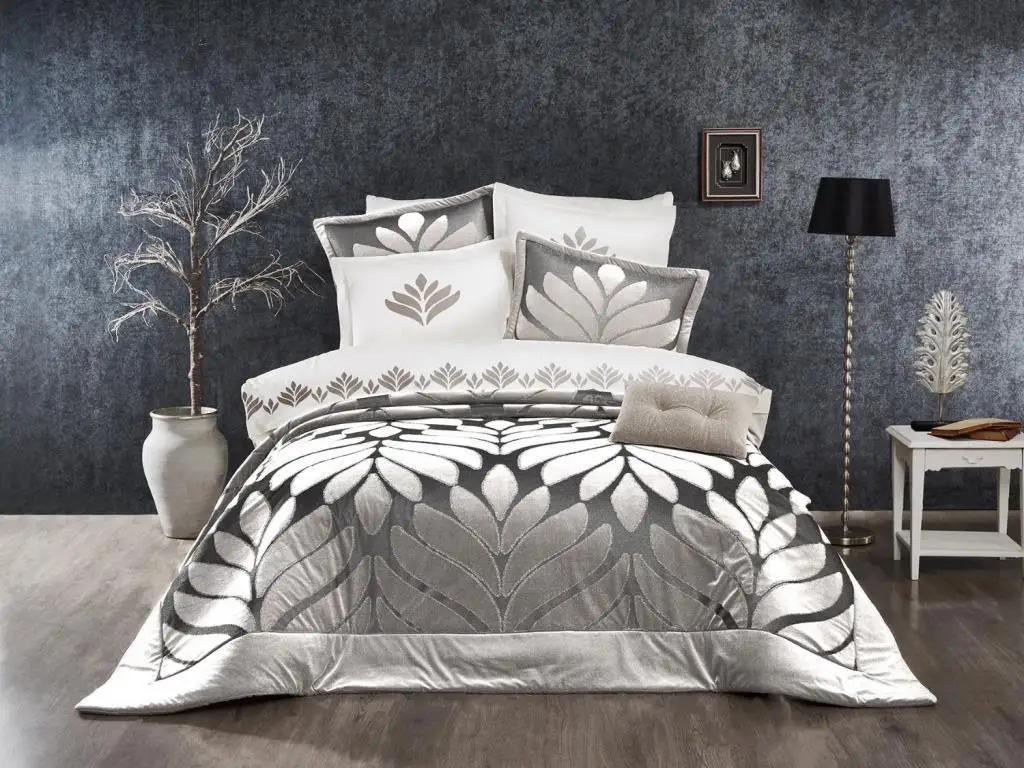 

Dowry disemi-ibiza 4 piece bedspread Silver