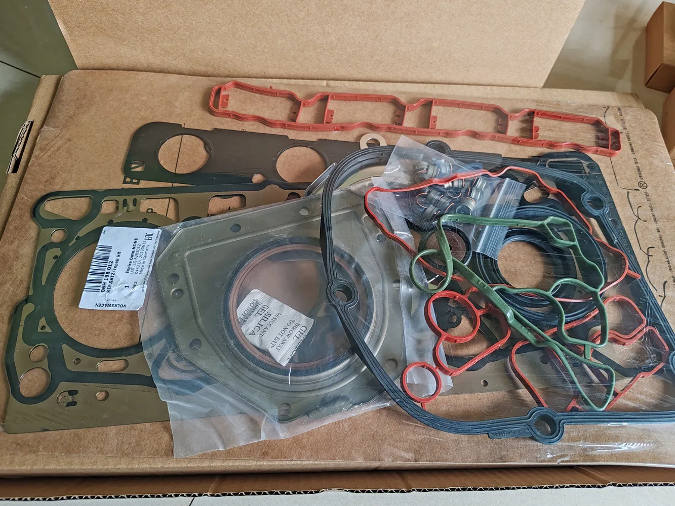 Оригинальный ремонтный комплект прокладок двигателя OEM 06J 103383 Д AD для AUDI A3 A4 2.0TFSI VW