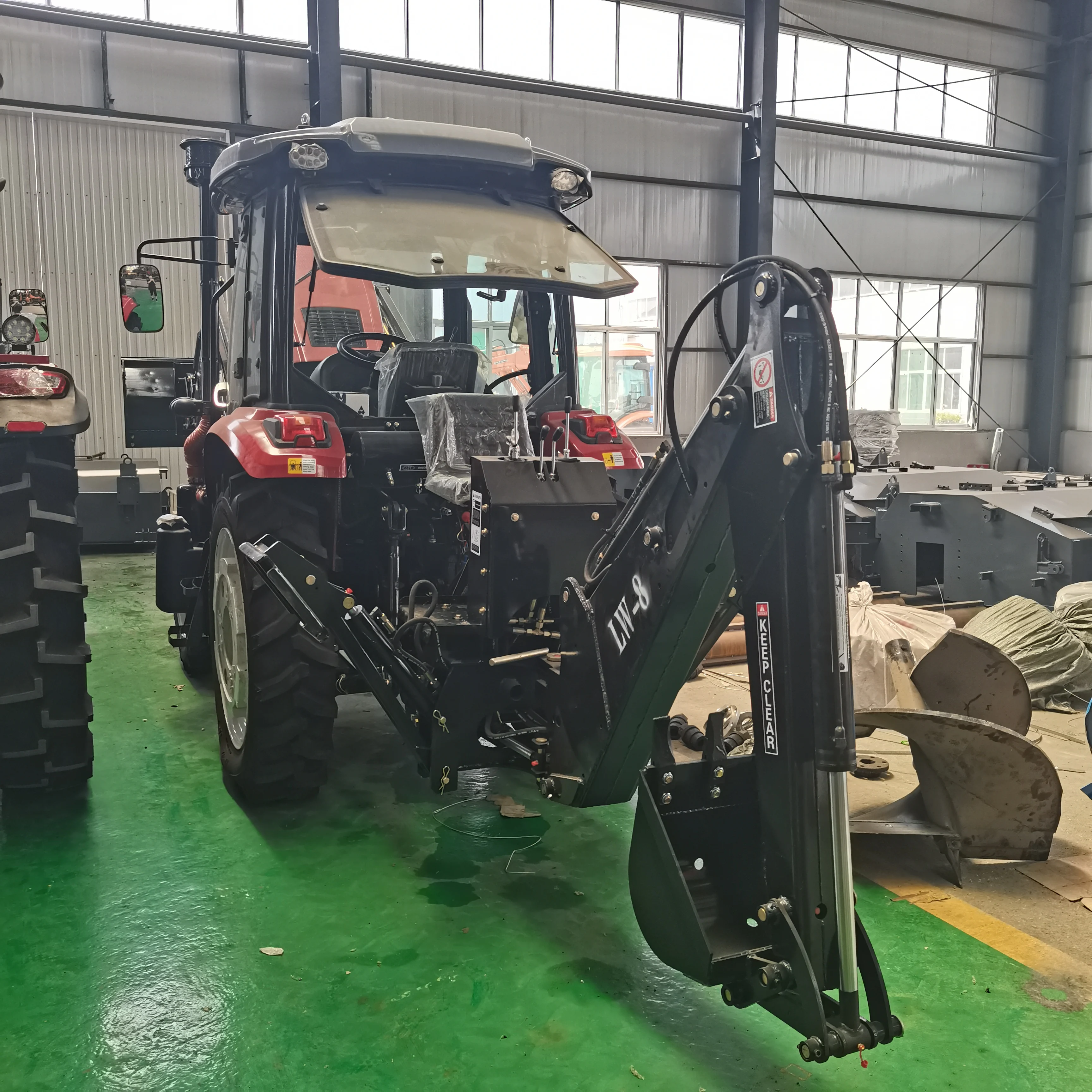 Рисунок 6 - _ КОЛЕСНЫЕ ТРАКТОРЫ