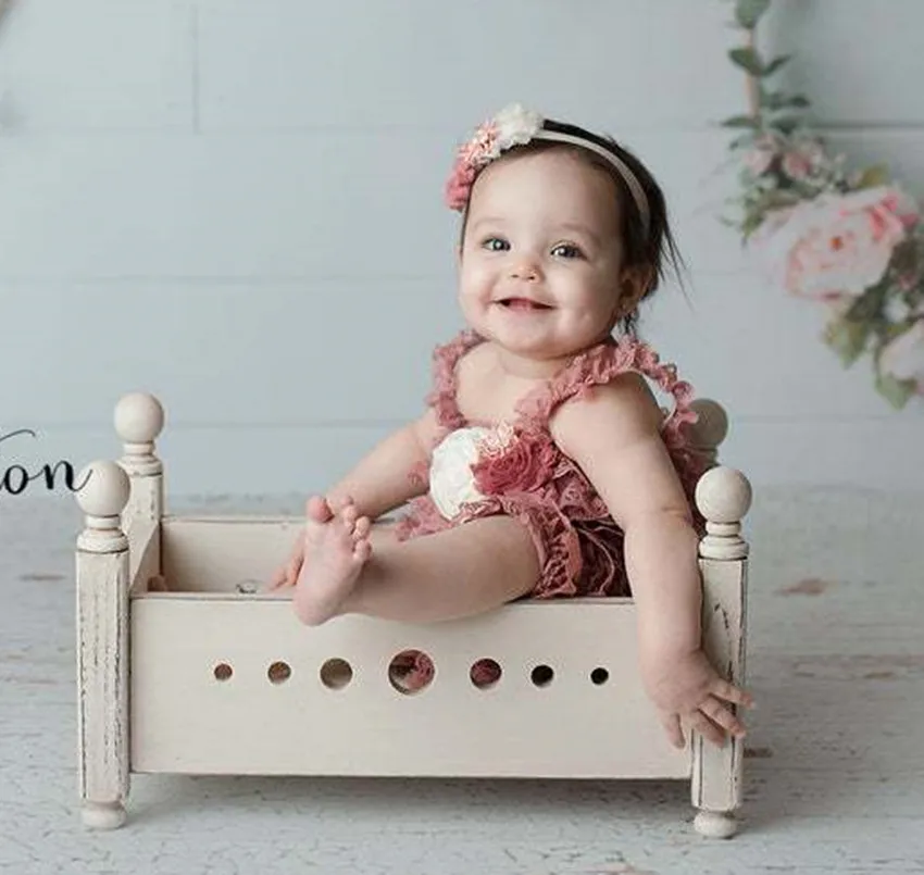 Newborn Photography Props Baby Shape Full Moon 100 Days Baby Chair Wooden Props Bed Photo Studio Photography Accessories