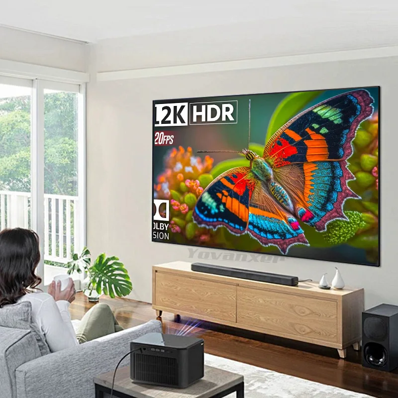 Проекционный экран с фиксированной рамкой и черным бриллиантом