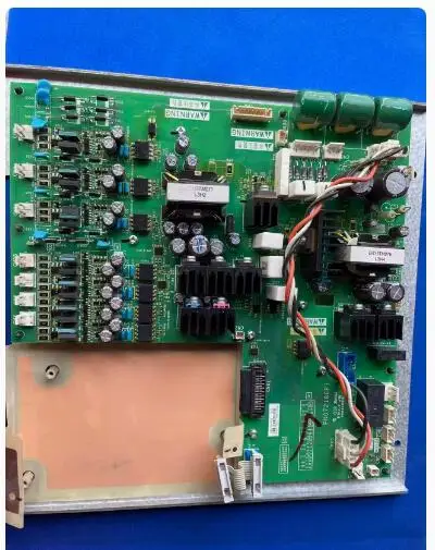 PN072186P7 Schneider 61/71 преобразователь частоты 90-110-132квт плата привода питания PN072186P5