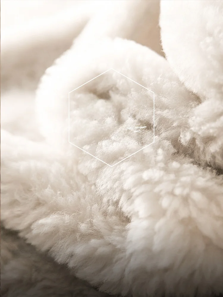 Женская шуба для стрижки овец зима 2024 новая маленькая модная белая флисовая