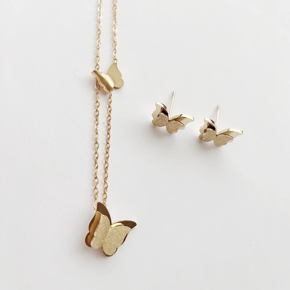 

Titanium steel non-fading gold butterfly stud necklace female lock neck bone chain niche design light luxury earrings