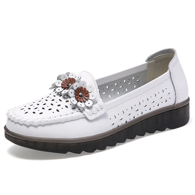 Summer Holes Shoes for Women Classic Loafer Breathable Casual Mom Doudou Shoes Women Hollow Female Flats Genuine leather shoes