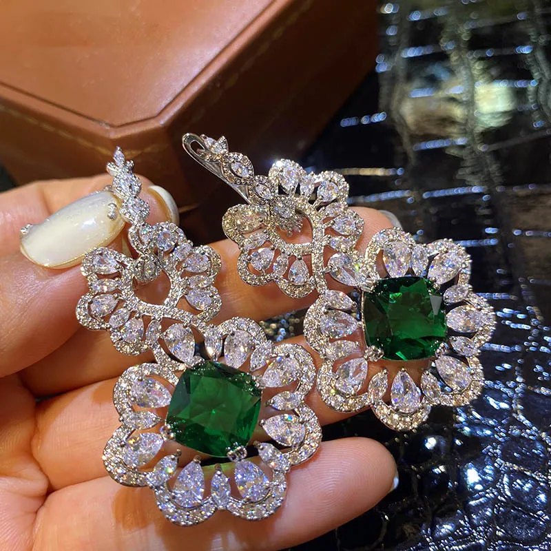 

Baroque luxury vintage diamond-set hollow green zircon long earrings gorgeous women show exaggerated jewelry