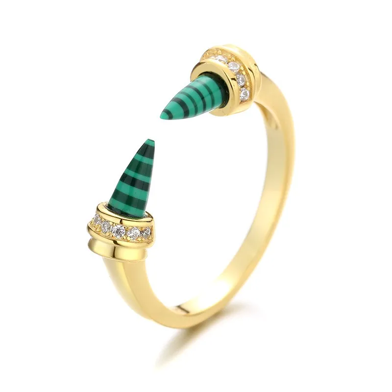 

Женское кольцо из серебра пробы, с белым цирконом