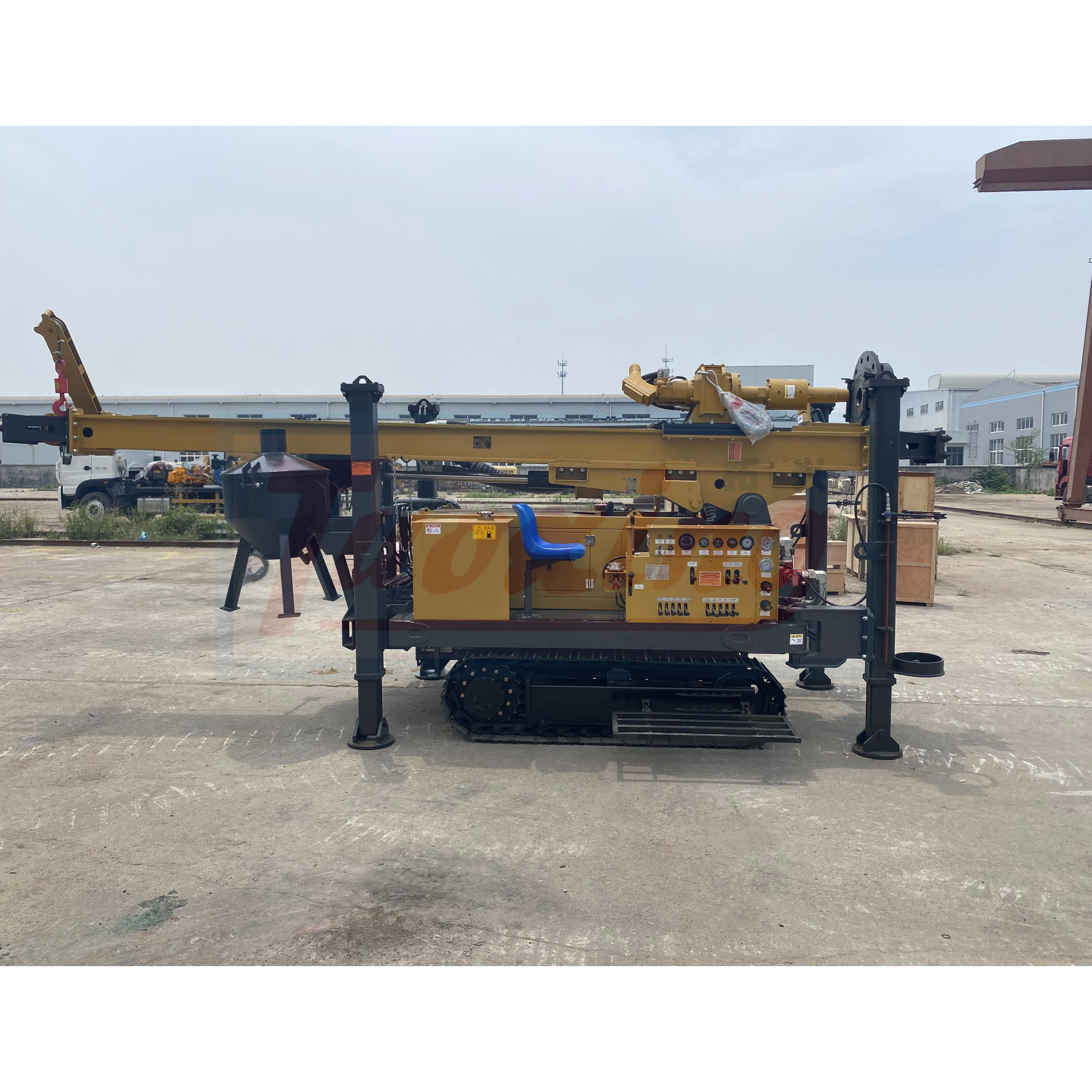 Фото Высокоэффективная гусеничная буровая установка Tuoxing KPC-300 для геологоразведки, 300 м, с обратной циркуляцией №3
