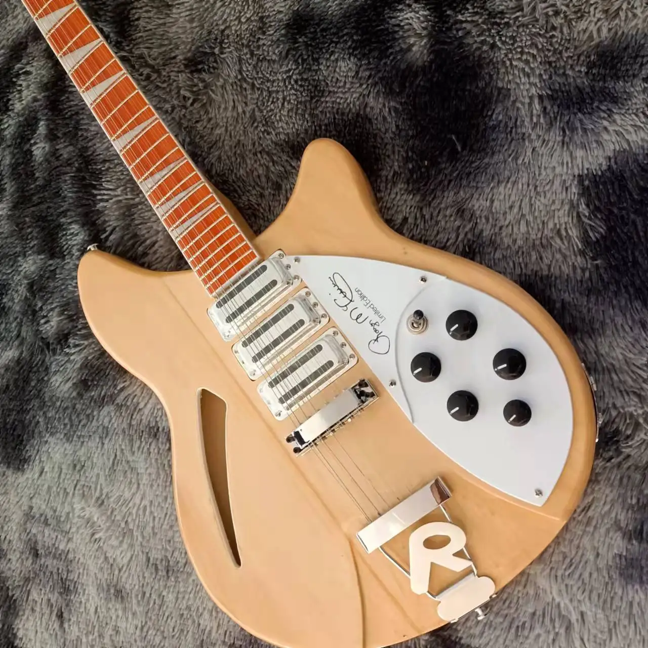 

12 String Model 370 Electric Guitar Natural Wood 24 Frets Semi Hollow Body 3 Toaster Rickenbacker Pickups