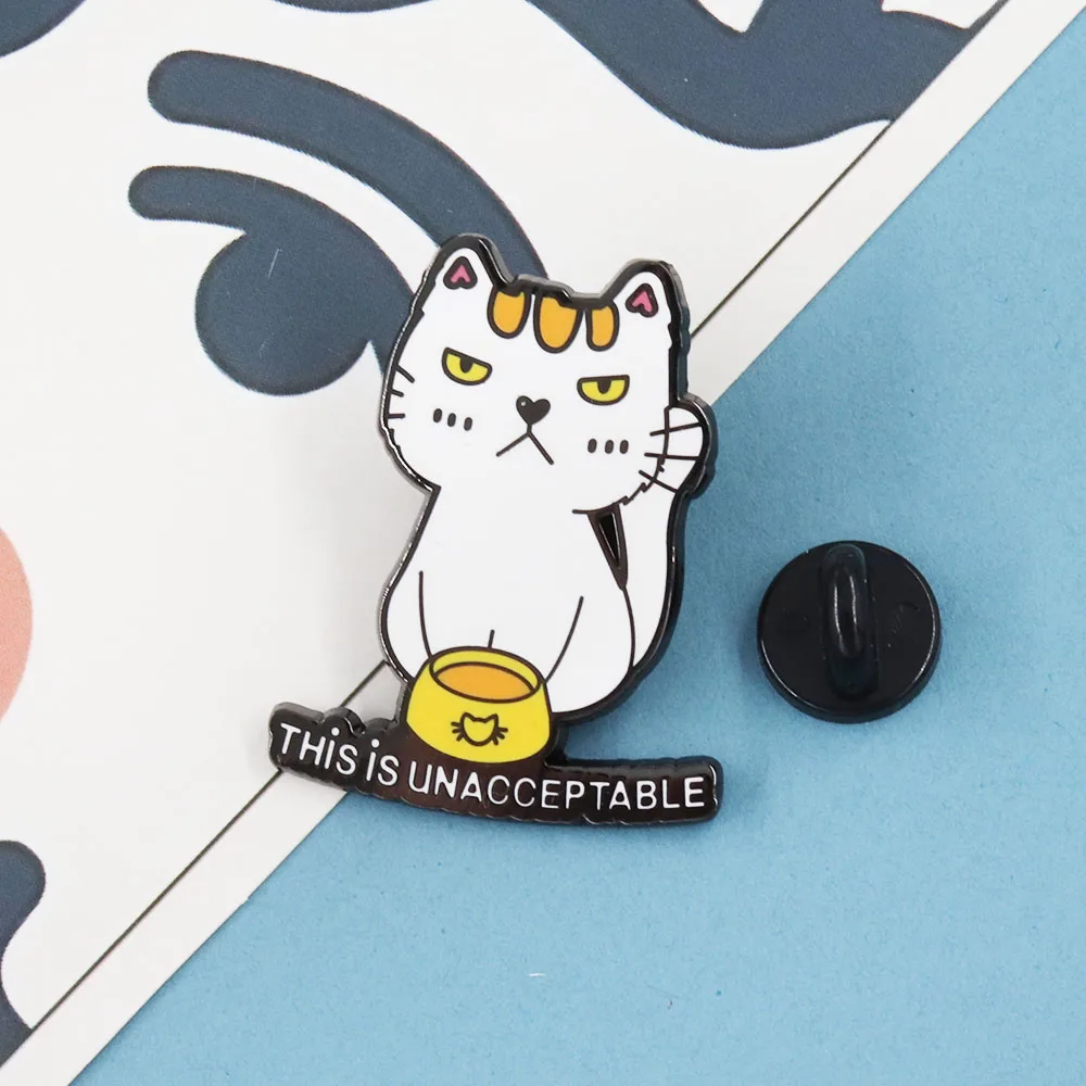 Это недопустимо милая миска для кошек и еды Забавный котенок милые животные в